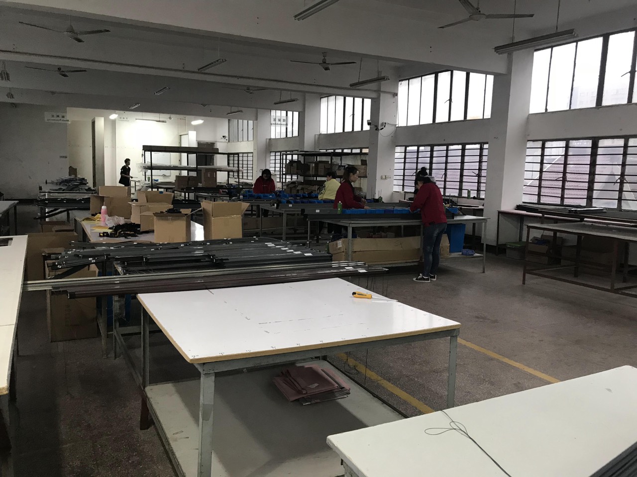 xưởng sản xuất cửa lưới chống muỗi Việt Thống