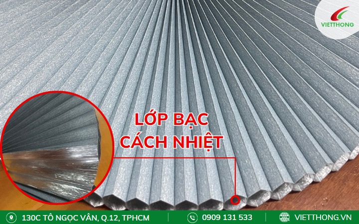 Lớp bạc cách nhiệt bên trong rèm tổ ong