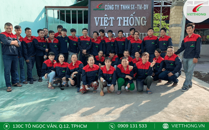 Tập thể nhân viên công ty Việt Thống Hưng Thịnh