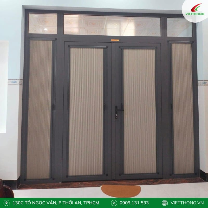 Rèm tổ ong trên kính (ngăn nắng hướng Tây) tại nhà phố KDC Việt Sing