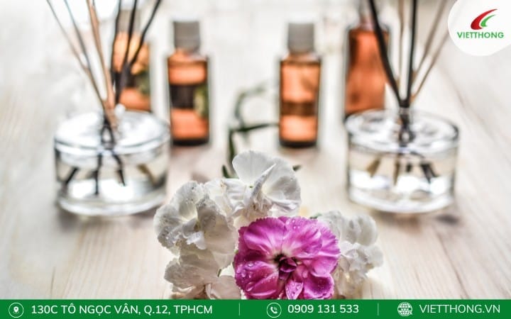 Muỗi bị thu hút bởi các hương ngọt và mùi hương đậm